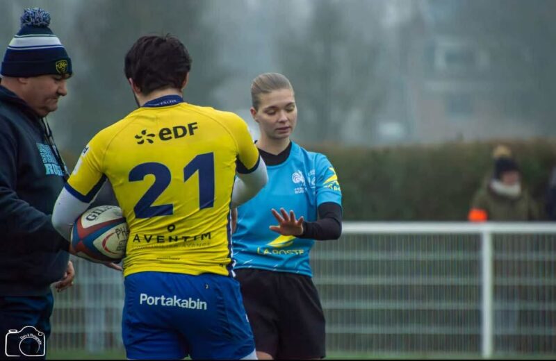 Fédérale 2 : à 21 ans, la jeune arbitre Louane Cogez poursuit sa belle ascension