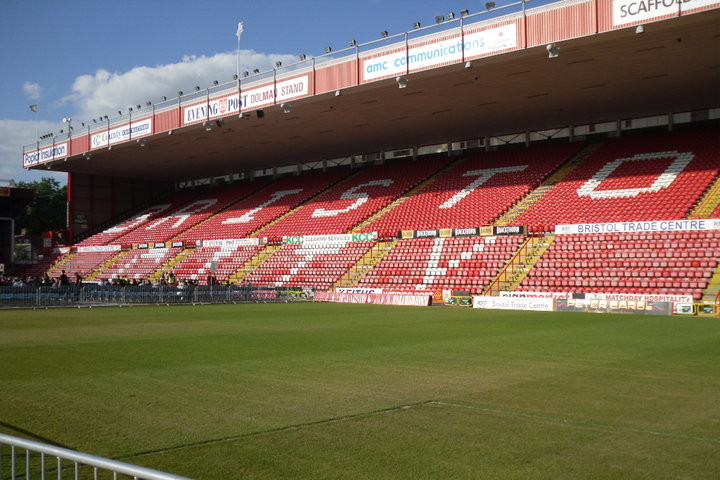 Ashton Gate Stadium — Source : Wikimedia Commons