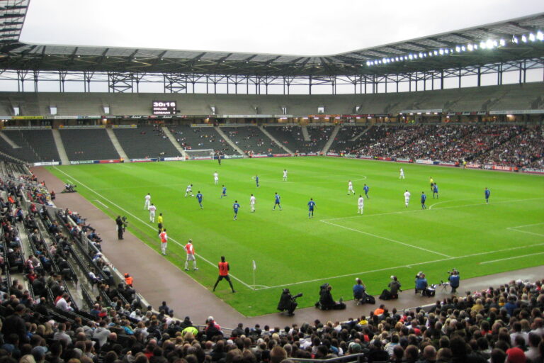 Stadium MK — Source : Wikimedia Commons