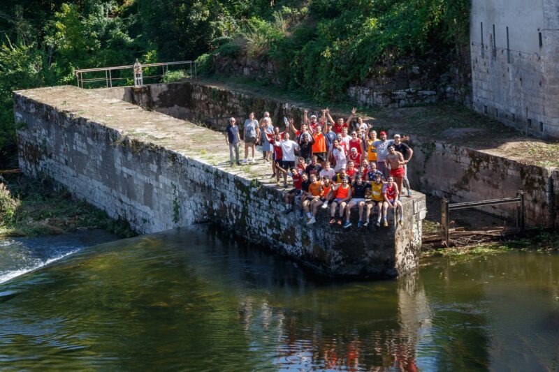 Stage de cohésion : l'US Luzech se jette à l'eau pour une double bonne action, sportive et citoyenne